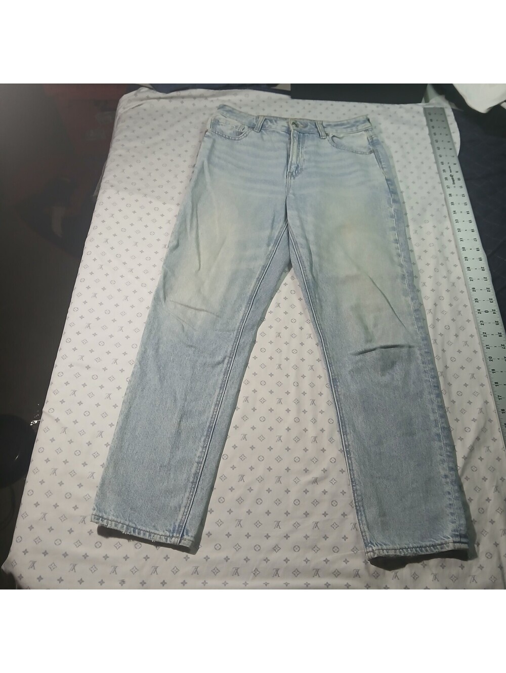American Eagle Light Wash Jeans Womens Size 6 Regular Straight Casual Denim